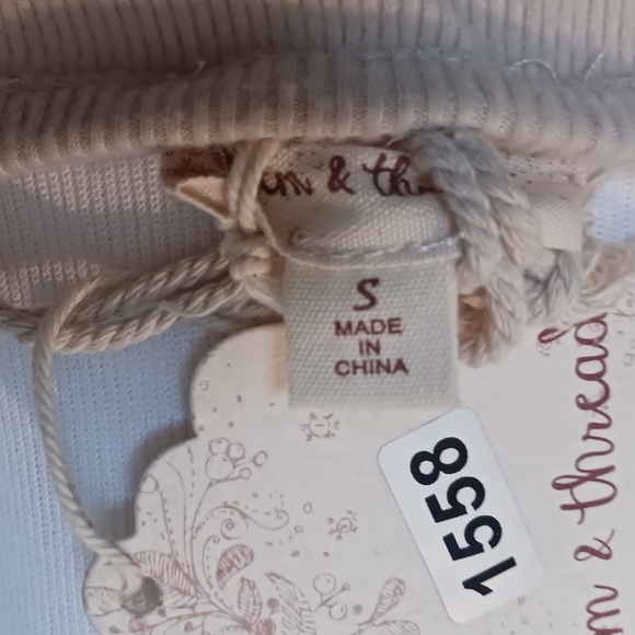 Hem & Thread Colorblock Sweater Taupe/Cream NWT  S - Picture 5 of 11